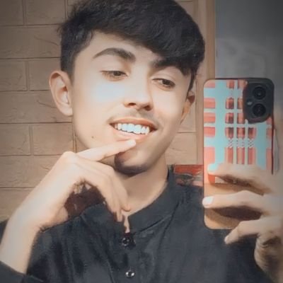 rashid822018700's profile picture. Love forever