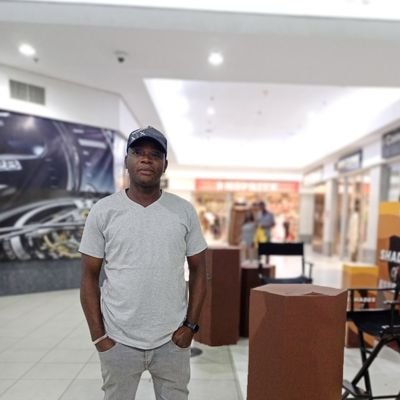 Young Entrepreneur, Creative Thinker, Professional Marketer, Traveller, Bsc. Business Mgt. @chelseafc & Jose Mourinho Fan., 🇳🇬🇬🇧
