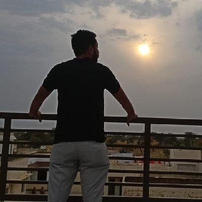 AdilRasora's profile picture. अध्यापक