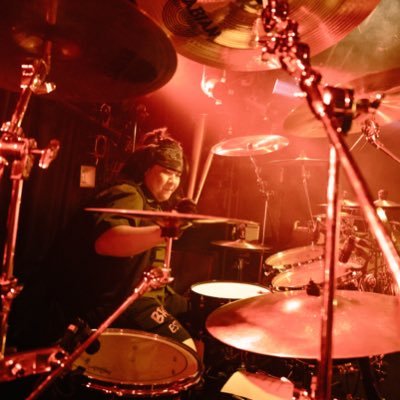 特撮愛強めなNEUEZIELのドラマー。主にPearl、SABIAN、EVANS、VICFIRTHを使ってます。最近DTMを始めてみたりしてます。猫派。