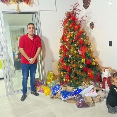 Comunicador Social y Periodista / chico interesado en trabajar y planes de fin de semana 🤘🏻😎🔥🎉