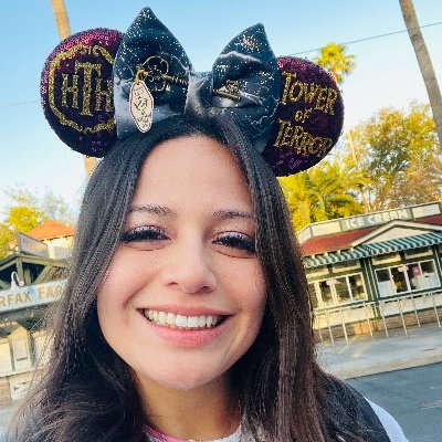 Teacher 👩🏻🏫 soon to be Librarian 📚
Married with two boys 👨👩👦👦
Dog lover 🐶🐶🐶
Disney Lover 🏰🐭
I enjoy CrossFit and walking/running 🏃🏻♀️