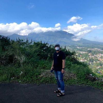 maulanafarhan66's profile picture. Be your self  !
kejujuran dan kesungguh sungguhan .