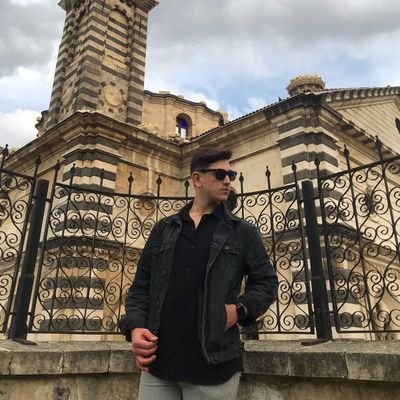 TalhaIk10's profile picture. 