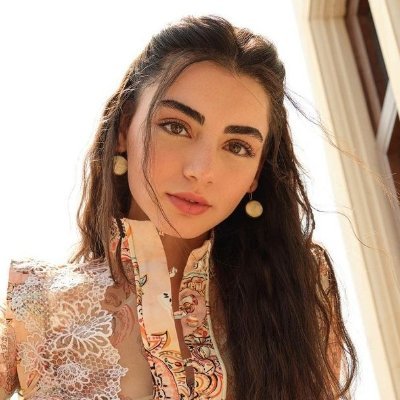 Your best source for all information about Turkish actress Özge Törer | FAN ACCOUNT