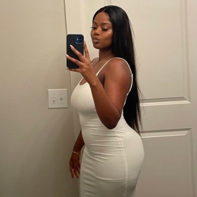 brwnnsknngrl's profile picture. UTSA Alumna, #blackwomenincybersecurity