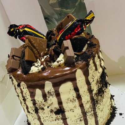 Bistreatplug's profile picture. Formerly Eats & Treat | Cakes | Pastries | Zobo Drink | Gift Boxes . Owned by @opeyyy__s