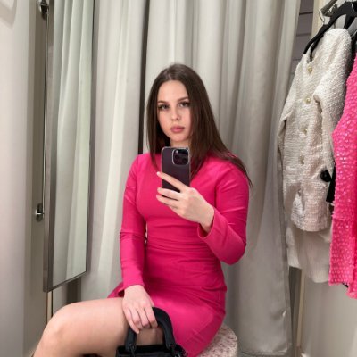 EllaAyla487302's profile picture. 