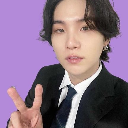 잠시 enthusiast | 방탄소년단 | fan account | 000218 | 22 | she▪︎her | 🐨🐣 | me quejo de la vida de mini-adulto 24/7