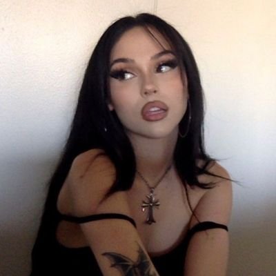 Se non mi trovi o sto guardando Spn o mi sto lamentando perché voglio una pizza (mentre guardo Spn)
~~FAN ACCOUNT~~
she/her ·NF· °franto° {11415}