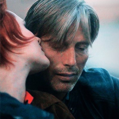 hxninjf's profile picture. and if the devil was ever to see you, he’d kiss your eyes and repent | she/her