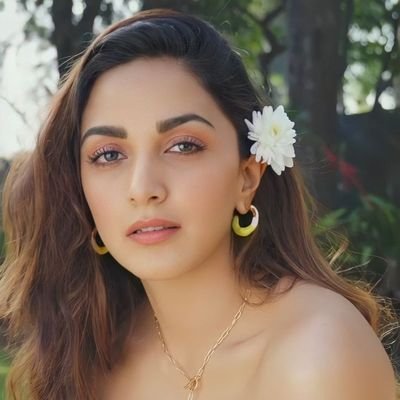 Be your own kind of beautiful✌🏻⚡ @an_tra0408 ❤️🌎 #AsimRiaz #AsimSquad