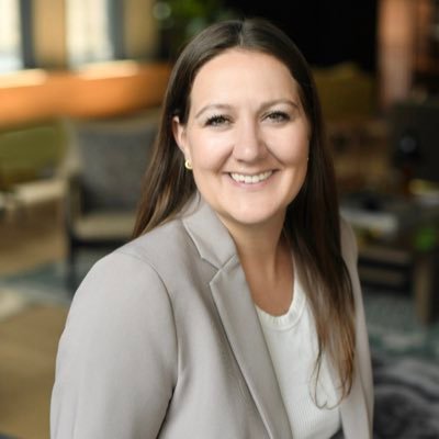 justinelogelin's profile picture. 