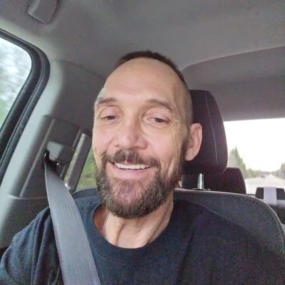 RobertOblinsky's profile picture. Army Veteran, 2A defender, America First 🇺🇸
Border should be shut down