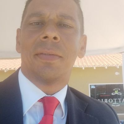 AlvaroLuisCova2's profile picture. Abogado, especialista en derecho Procesal, trabajo en la administración pública, estoy agremiados en el colegio de abogados, lector.