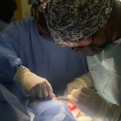 hefooOthman's profile picture. يارب أخشى أن أموت دون أن أرتب توبة في قلبي..يارب أغفر لي اذا مت وسخّر لي من يدعو لي دون ملل واجعل ما يبقي مني أثر طيب يترك إبتسامة ♥.-MBBS holder 👩🏽‍⚕️