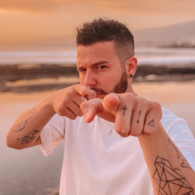 Cómete el mundo, no la cabeza | JJSS 🌹📍Chinchilla 🆎 | a veces tatuador | diseñador gráfico en NĀCAR STUDIO 🐶 Adán 🆘 STOP SUICIDIOS