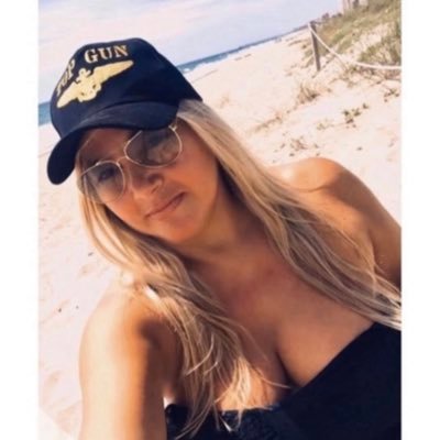 AliciaPatriot20's profile picture. 