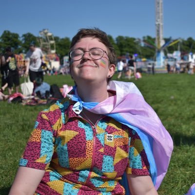 disability practitioner - playwright, performer - playwriting MA @ york, english BA @ cambridge - he/they - views my own
