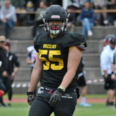 grad. y.2025| 5’11ft 225lbs | DL OL OLB MLB | 4.87 40 | 3.5 GPA | Minerva Luzern KV school (Switzerland) | +41794662962