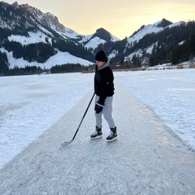 neyl0u's profile picture. Why do we fall ?