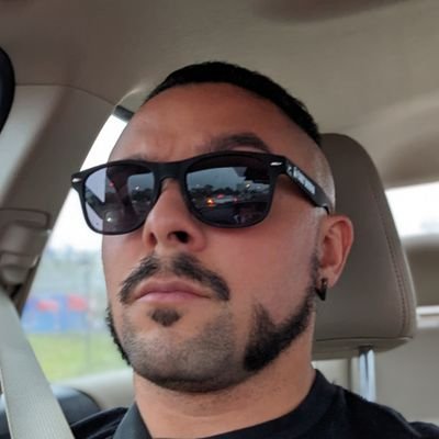 Rugger🏉/Twitch Affiliate Streamer🎥/Fitness💪🏽/Singer🎤/🎮Gaymer🏳️‍🌈/👻Horror Fan😱/🦸‍♂️Nerd🦹‍♂️/  😜