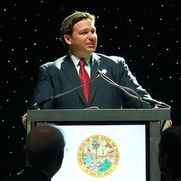 #DeSantis2024 #DeSantis2028 Fan account supporting Ron DeSantis for President. Hamilton County, Ohio resident. Not affiliated with the Governor or campaign.