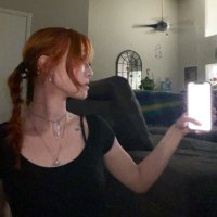 sar (@sarah_schellhas) 's Twitter Profile