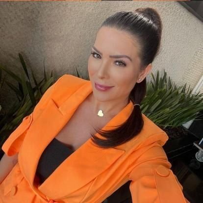 Beatrice44l's profile picture. Happiness lies in the joy of achievement and the thrill of creative effort.