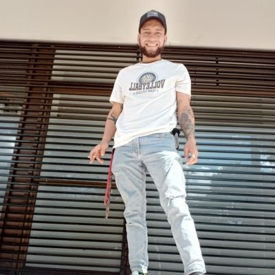 Dannymasque's profile picture. Un chico que piensa más de la cuenta