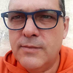 Master en Marketing Físico y Virtual, Ingeniero de datos, Escritor, Director Deportivo, Lic. en Informática (Ingenierías y Tecnologías) y un par de cosas más...