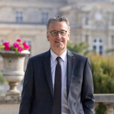 Sénateur du Cantal. Vice-président de la commission des finances. Président du Parlement rural français @ARuralites Pour une #ruralité audacieuse & connectée !