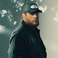 Luke Combs 🎤 (@lukeecommbss) 's Twitter Profile