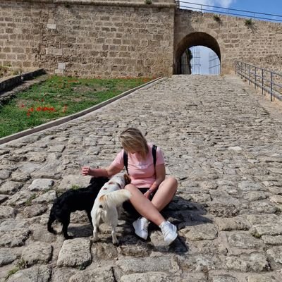 AsmiraB1806's profile picture. 