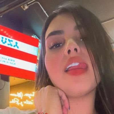 💋 Chica joven con mente perversa
🧔♂️ Tengo una debilidad por los maduros
🎥 Mi lado más atrevido está en WooSX