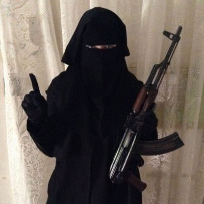 farahamache's profile picture. 📴 Turn to الله before you return to Him.