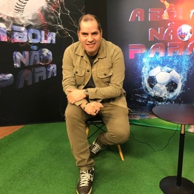 Jornalista. Blog: https://t.co/RqS0Fb1CO3 Instagram: @fredyjunior YouTube: Canal do Fredy Junior/ Programa A Bola Não Para no @canalktv  e @radiocraqueneto