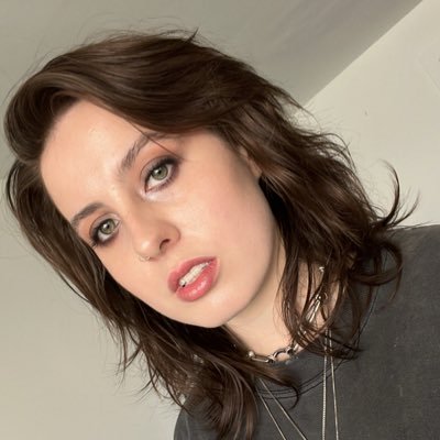 MaddieCCollins's profile picture. comedian or whatever