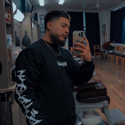 deezyblendzzz's profile picture. Hit the link to book an appointment⬇️ DM me if you have any questions