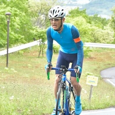 北海道のロードバイク好きなオッサンです。愛車はYONEX CARBONEX のコーポレートカラー🟦🟩  とCOLNAGO M10s です。脚質は超貧脚乙女カセットラブ。