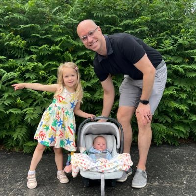 Husband. Father. Bully owner 👰🏼👧🏼👶🏼🐶 Chiro, self-insurance consultant👨🏼⚕️ Former @huskerfbnation player🌽🏈🏟 Pickleball junkie 🏓 Opinions are my own