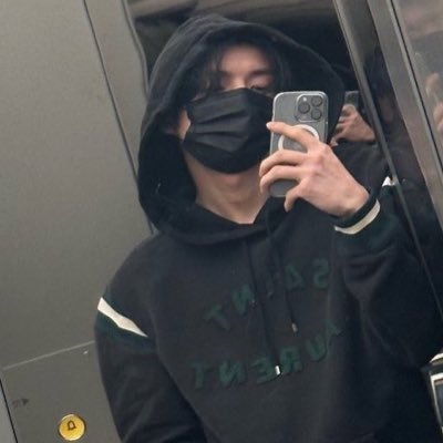 𝐘𝐨𝐮’𝐫𝐞 𝐦𝐲 𝐟𝐚𝐯 𝐩𝐥𝐚𝐜𝐞 :) 🤍 _ 2𝐉 𝐄𝐧𝐡𝐲𝐩𝐞𝐧 ♡ My life without you is a misery 🐶