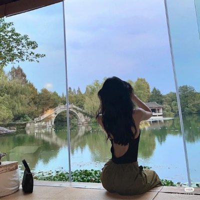 LyraLy1212's profile picture. Dreams don’t have expiration dates, keep going.
