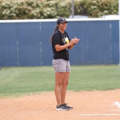 Head Softball Coach & Senior Woman Administrator at Southwestern University #GoPirates 🏴‍☠️ | CTX Alum '14 & '16 | Col 3:17 | TRH 2.20.16 #ChooseJoy