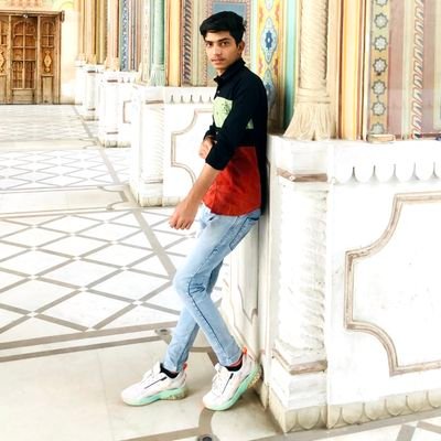 🚩अहिंसा परमो धर्मः
धर्म हिंसा तथैव च:🚩
blogger 📰
trader 📊📈
freelancer 💲
fighting for success,
Hardwork for amazing bio,
then Bio is loading..