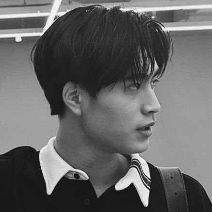 That Harrow kid who was born in Thailand and be your own personal Gemini since 𝟮𝟬𝟬𝟰. GMMTV's actor, model, and singer also 𝗖𝗘𝗢 of Divine.