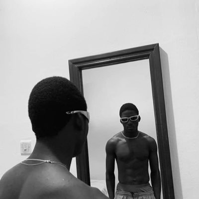 PH_blackie's profile picture. 👑KING👑 ||Song writer|| ||Graphic designer|| ||Web designer|| 🎤 Recording artist 🎤 leerics222@gmail.com🦇Raver🦇 🦅FC🦅 ♥️ Manchester United ♥️