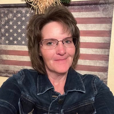 Christinadm52's profile picture. God/Family/AmericaFirst❤️🇺🇸❤️ Small Business Owner- Looking forward to the Golden Age 💛