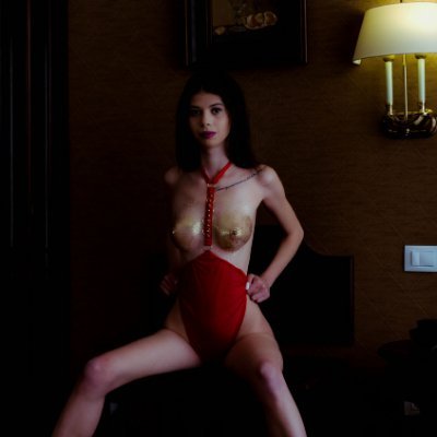 Young 18 teen girl from romania.I love chatting ,making friends and travel!!!!i'm a cam girl then wen im not at school i love to get dirty!!!!
