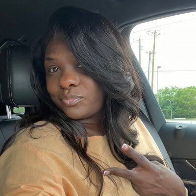 Immsnik03's profile picture. Run from what’s comfortable and remember to keep striving. Live, love, and laugh. Be kind and keep it moving. 🙏🏾👍🏾💯🌻🌞😘😷 💞💞